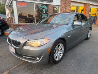 Image for 2011 BMW 5 Series 528i ID: 7103902