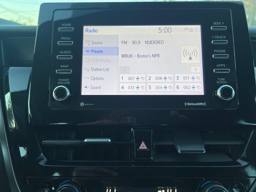 2022 Toyota Camry Image 23