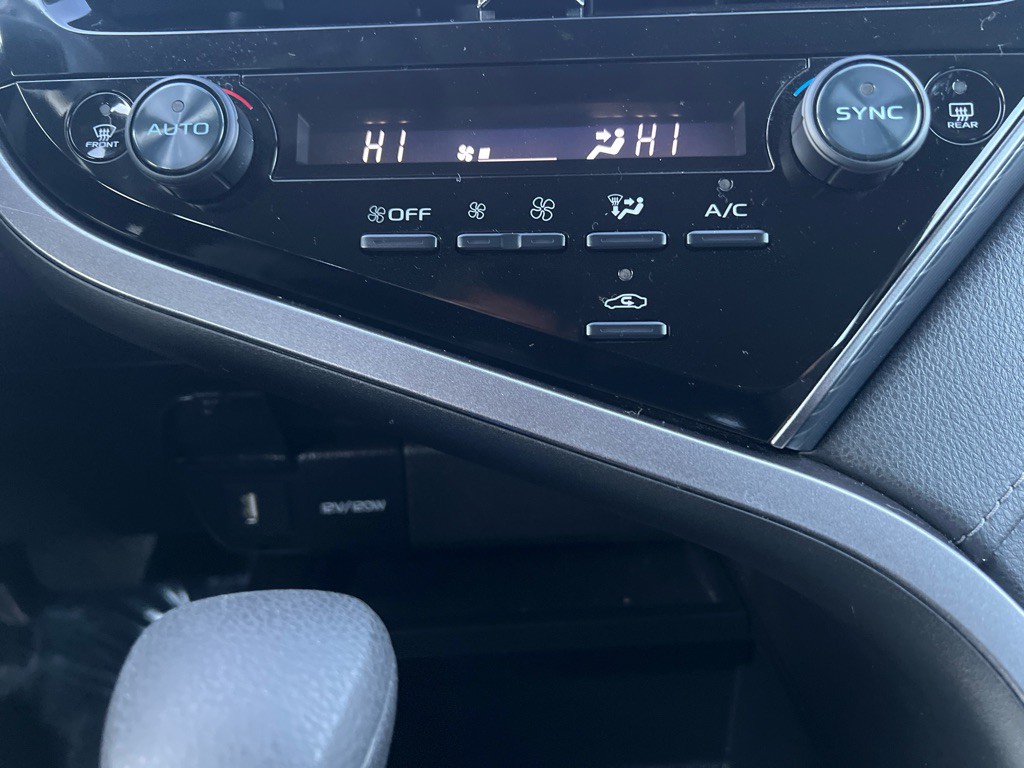 2022 Toyota Camry Image 25