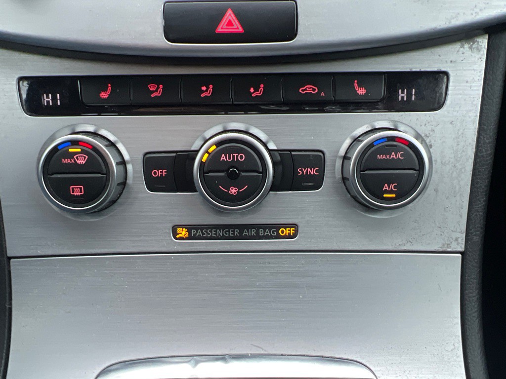 2013 Volkswagen CC Image 28