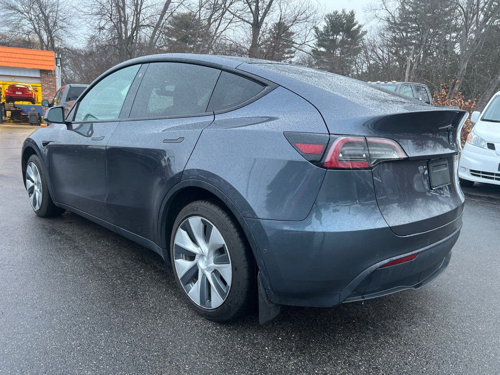 2020 Tesla Model Y Image 3