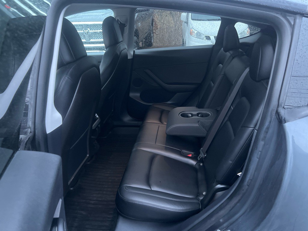 2020 Tesla Model Y Image 16