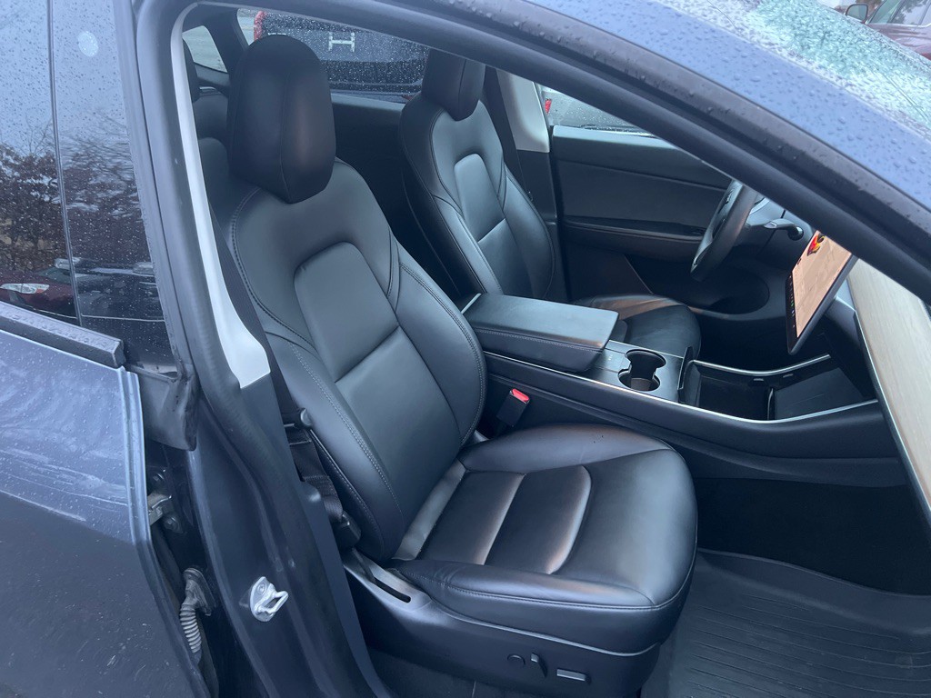 2020 Tesla Model Y Image 17