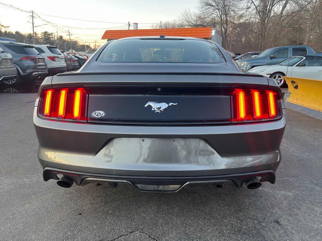 2015 Ford Mustang Image 4