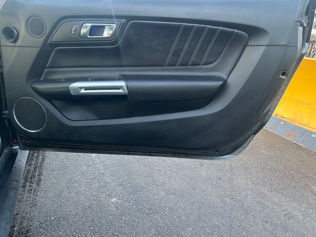 2015 Ford Mustang Image 10