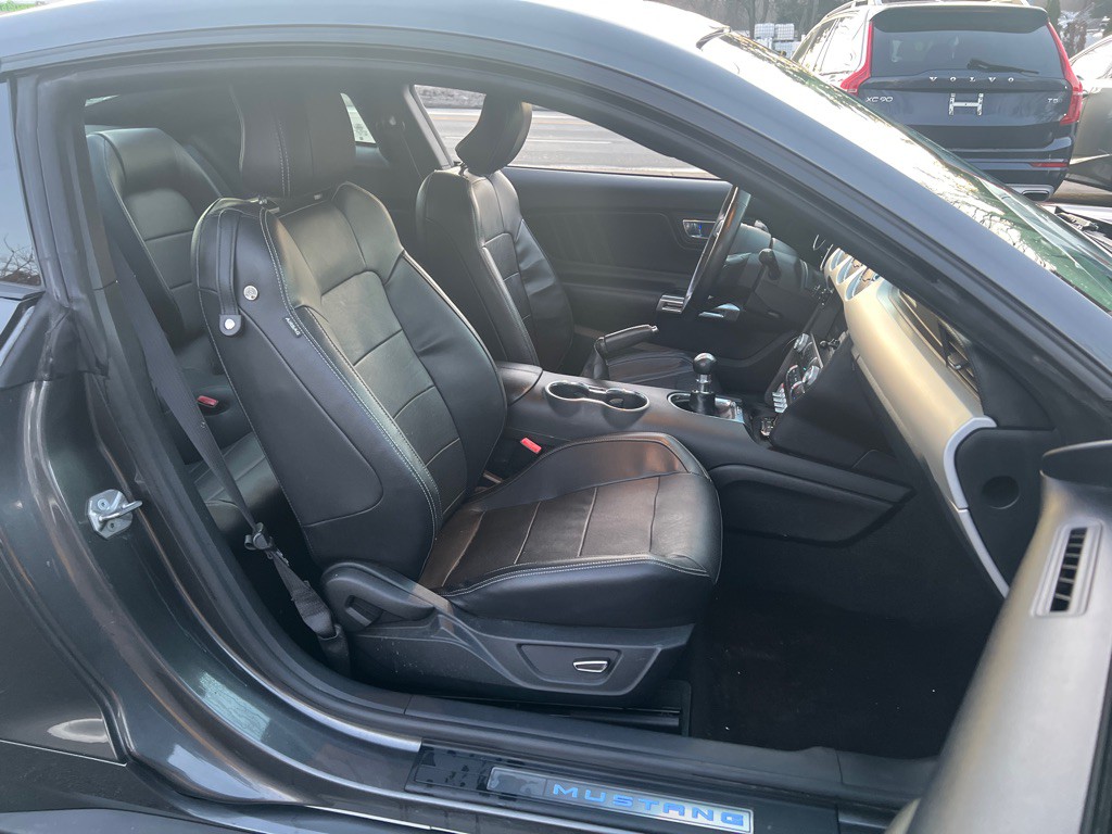 2015 Ford Mustang Image 13