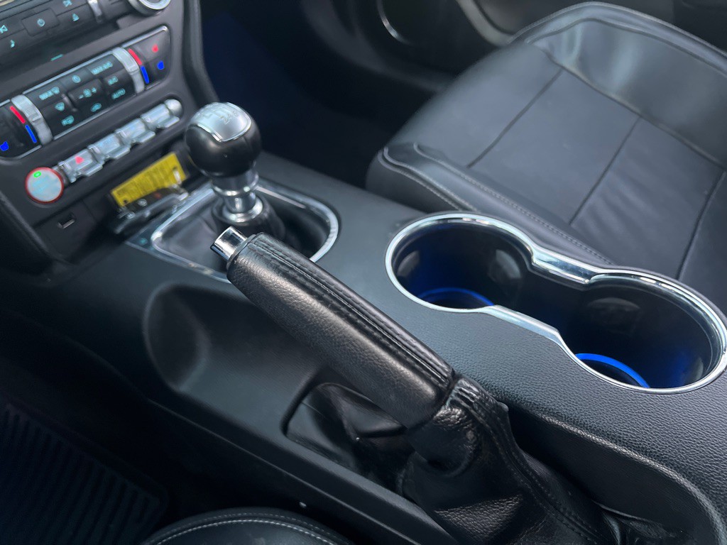 2015 Ford Mustang Image 21