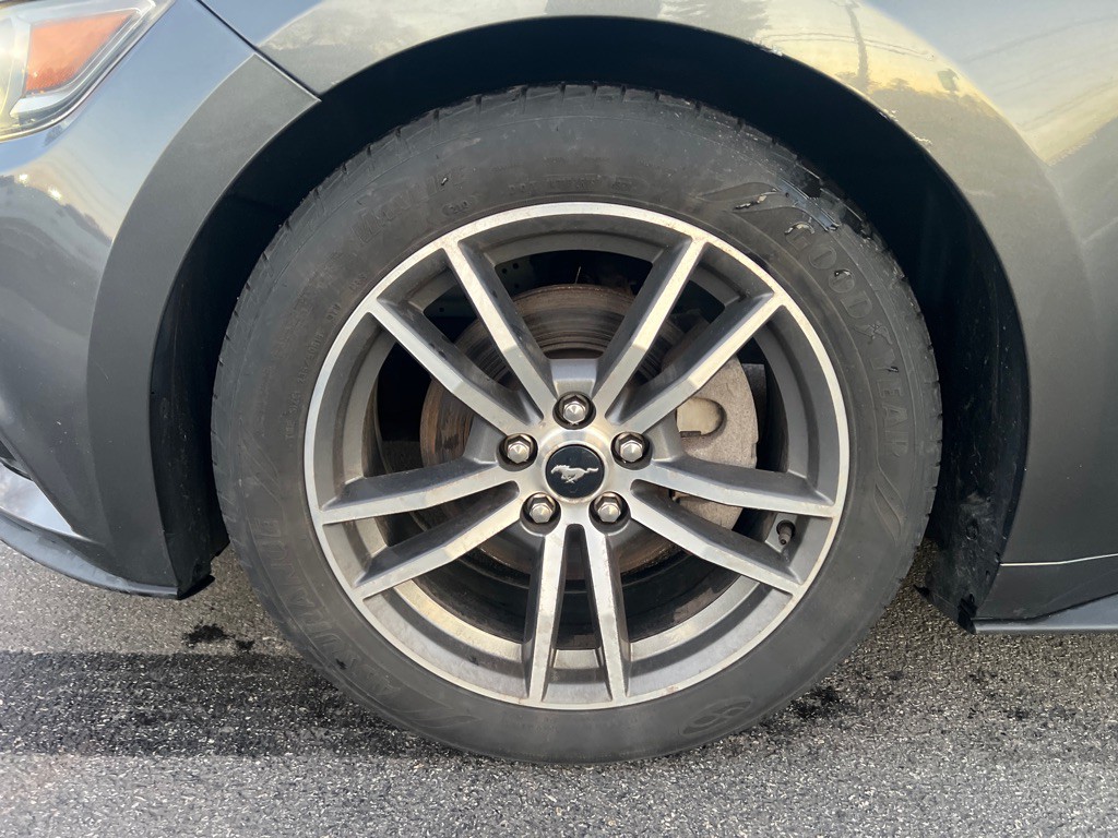 2015 Ford Mustang Image 26