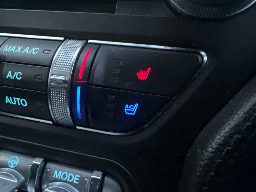 2015 Ford Mustang Image 34