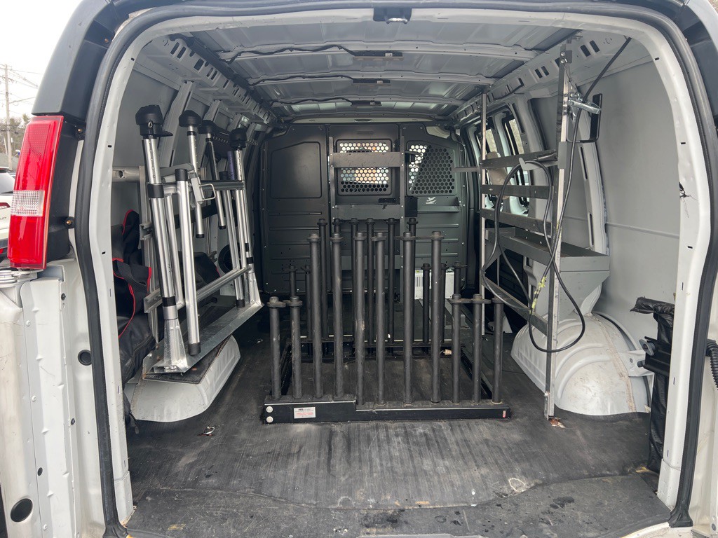 2019 Chevrolet Express Image 6