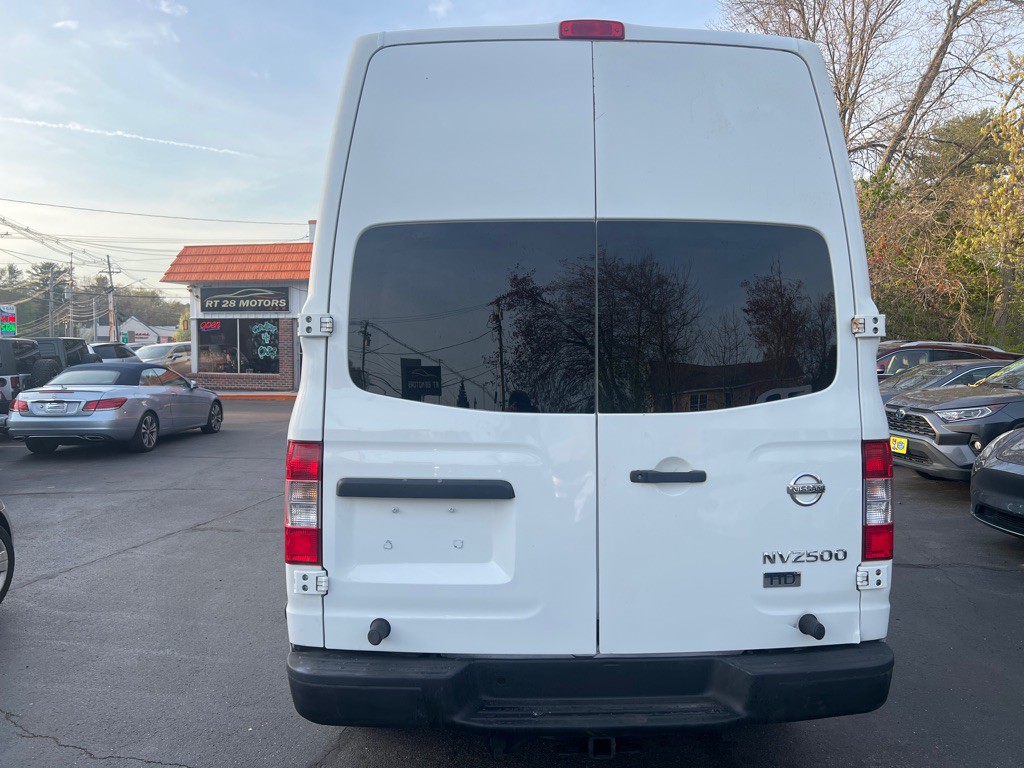 2015 Nissan NV Image 3