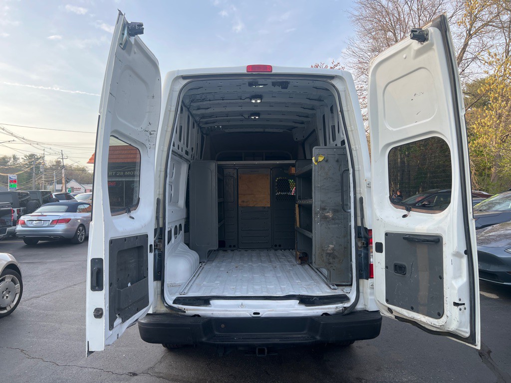 2015 Nissan NV Image 4