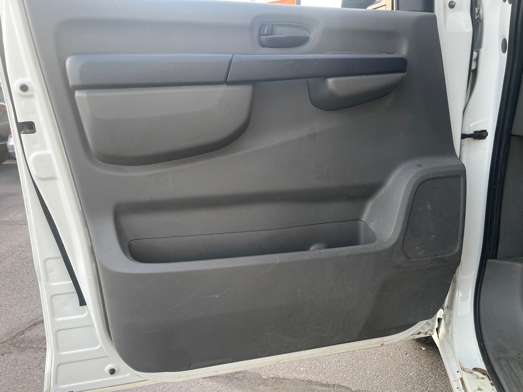 2015 Nissan NV Image 11