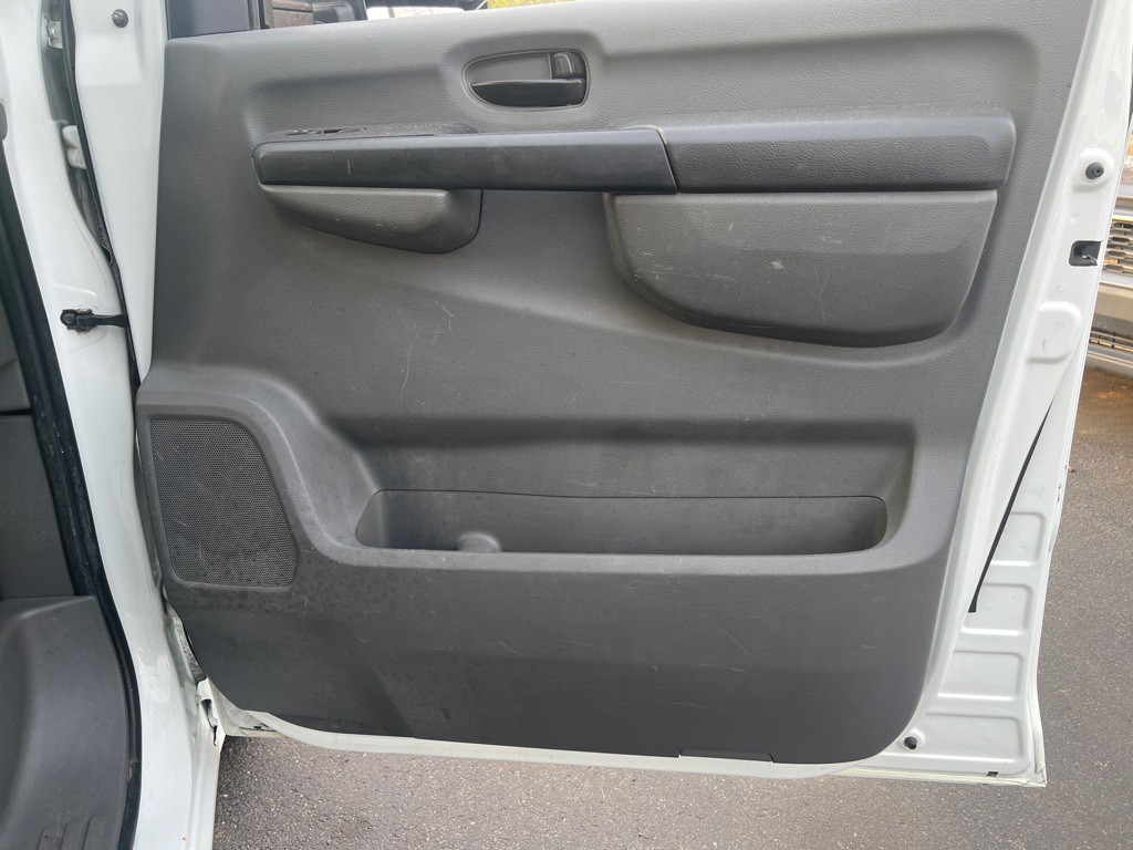 2015 Nissan NV Image 12