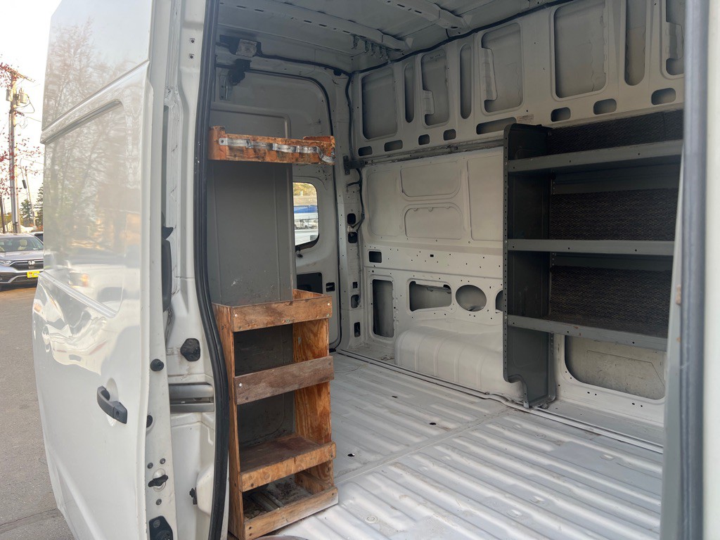 2015 Nissan NV Image 14