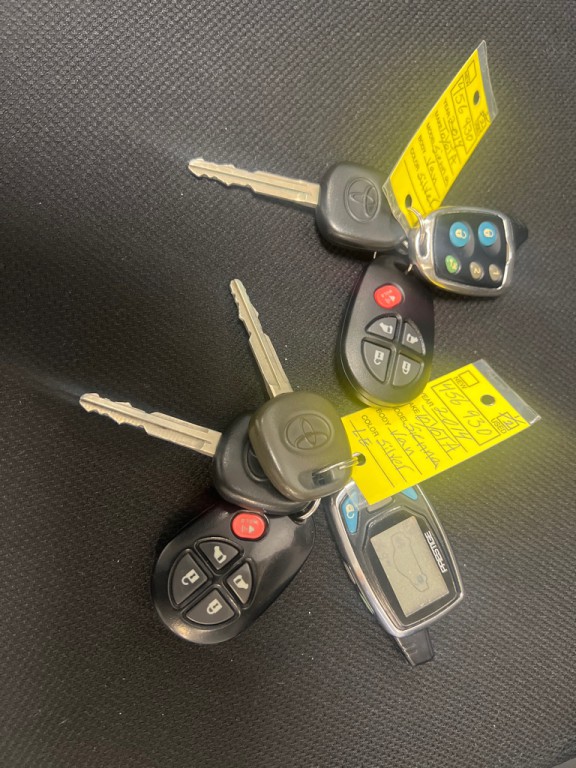 2014 Toyota Sienna Image 36