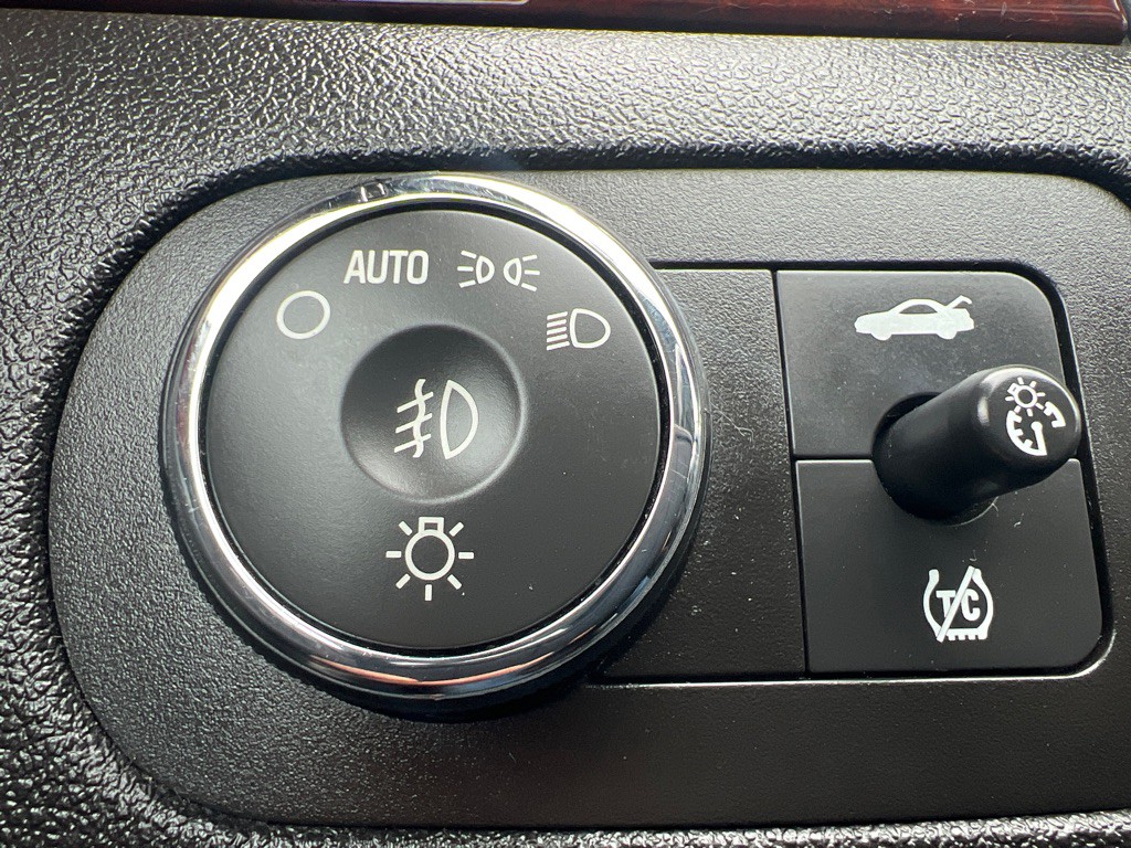 2008 Chevrolet Impala Image 17