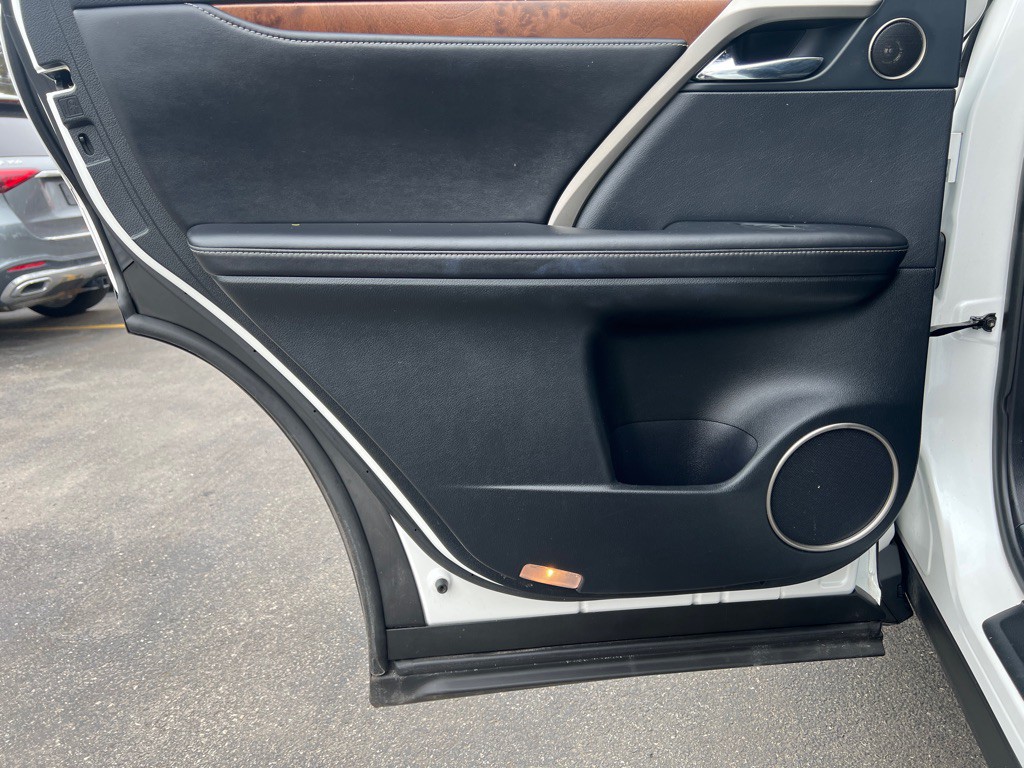 2022 Lexus RX 450h Image 13