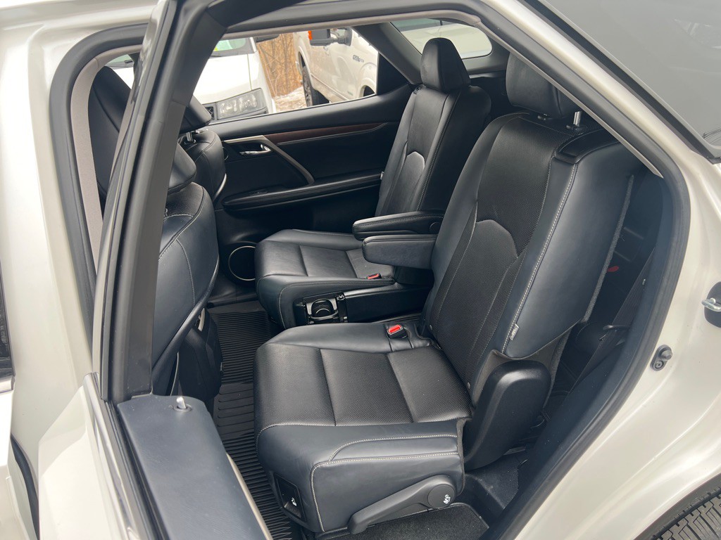 2022 Lexus RX 450h Image 17