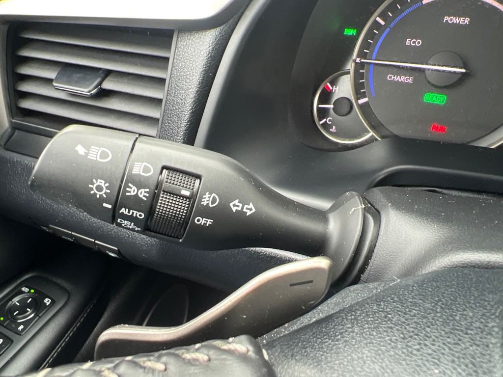 2022 Lexus RX 450h Image 25