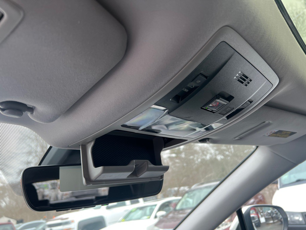 2022 Lexus RX 450h Image 28