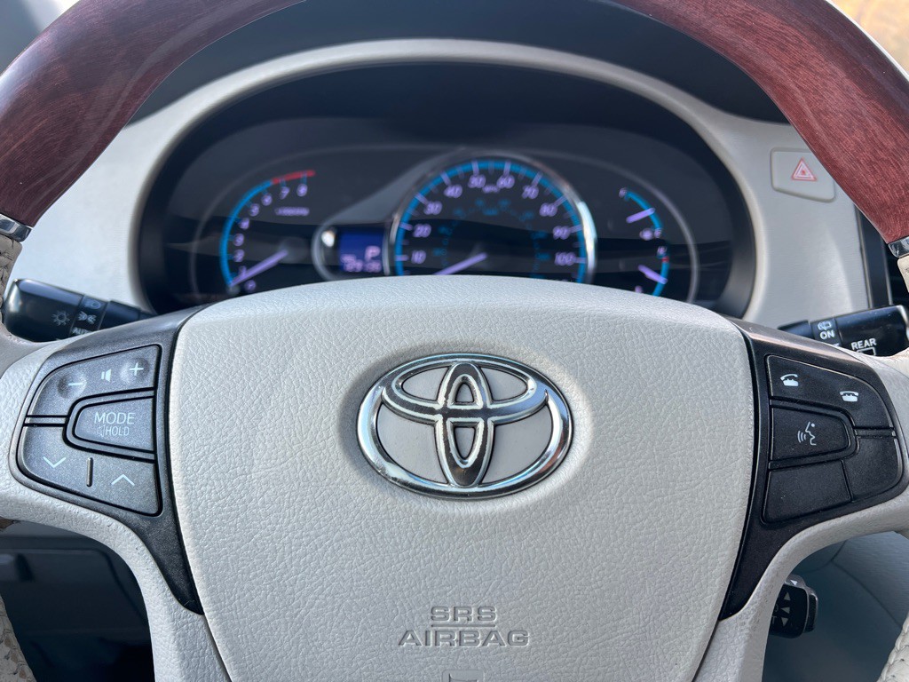 2014 Toyota Sienna Image 19