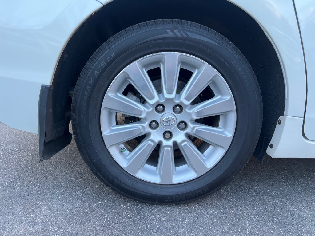 2014 Toyota Sienna Image 39