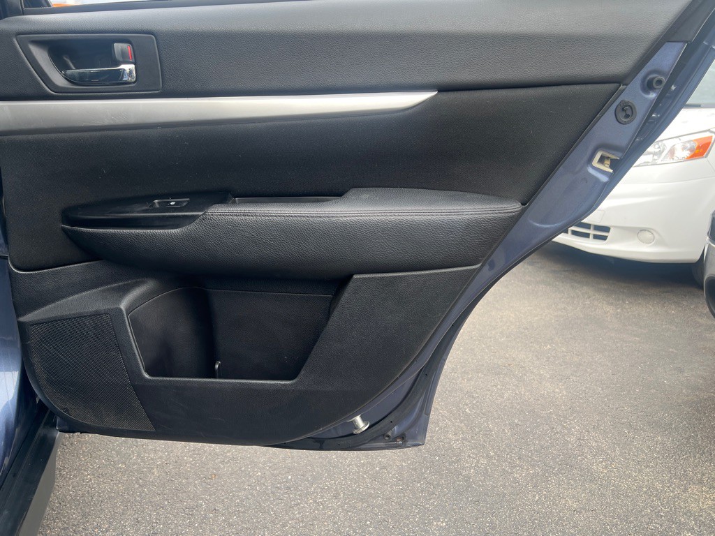 2014 Subaru Outback Image 13