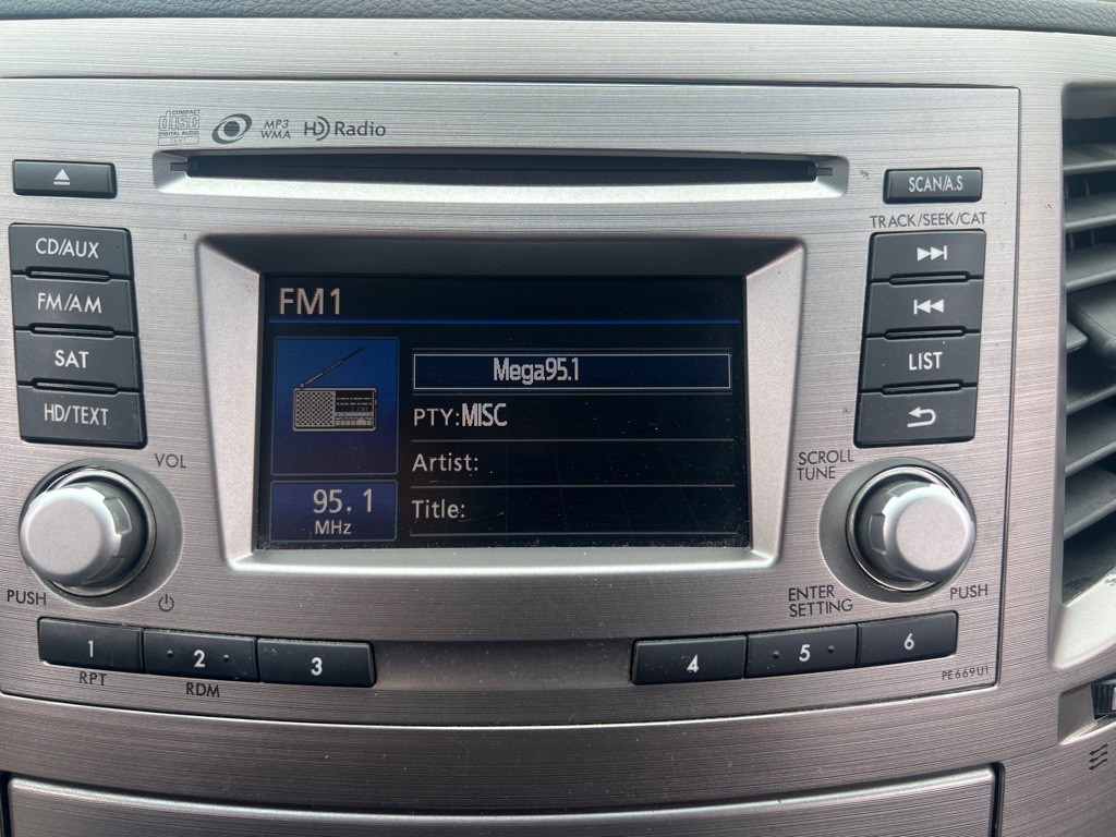 2014 Subaru Outback Image 25