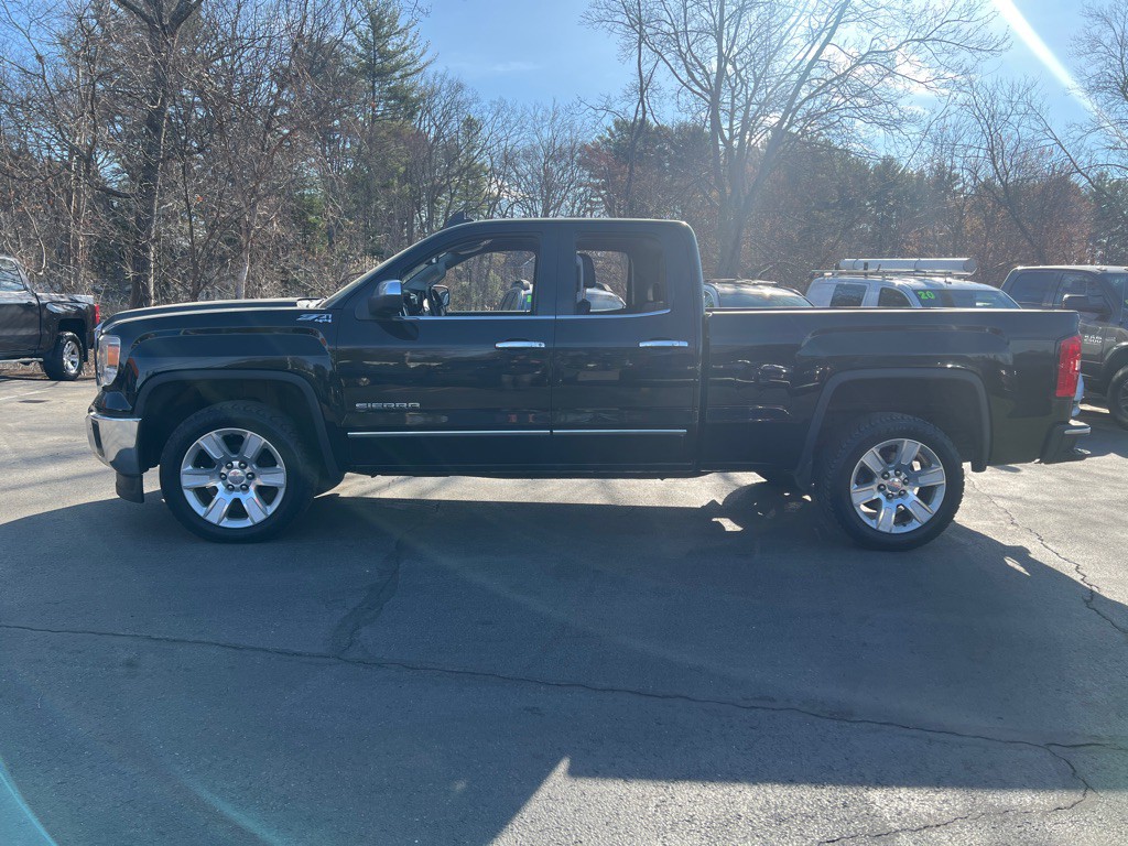 2015 GMC Sierra Image 2