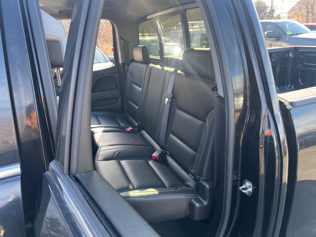 2015 GMC Sierra Image 14