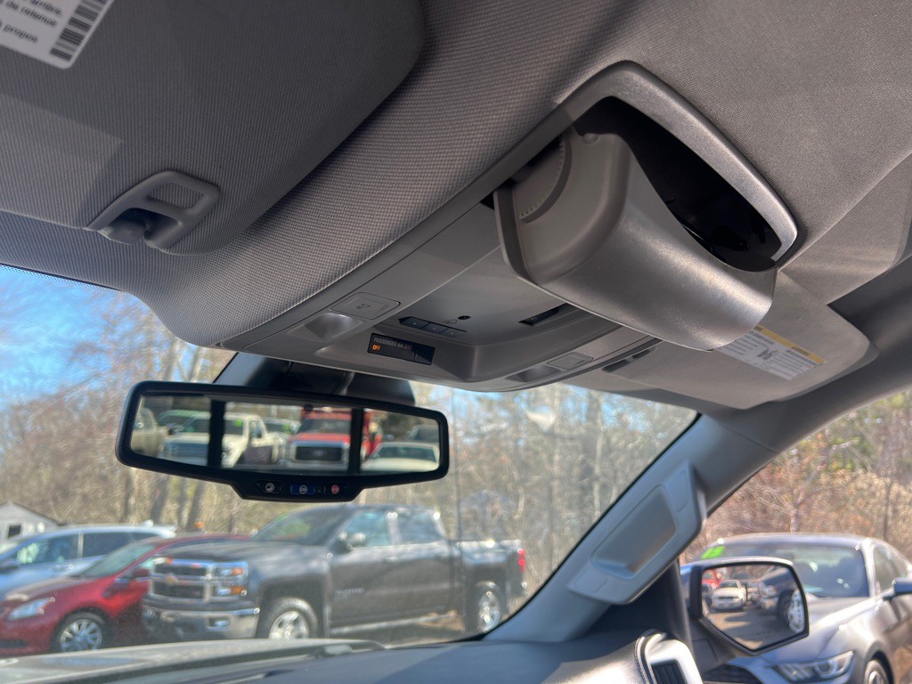 2015 GMC Sierra Image 23