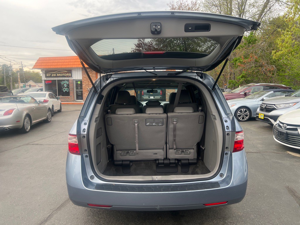 2012 Honda Odyssey Image 4
