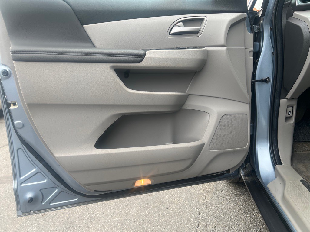 2012 Honda Odyssey Image 10