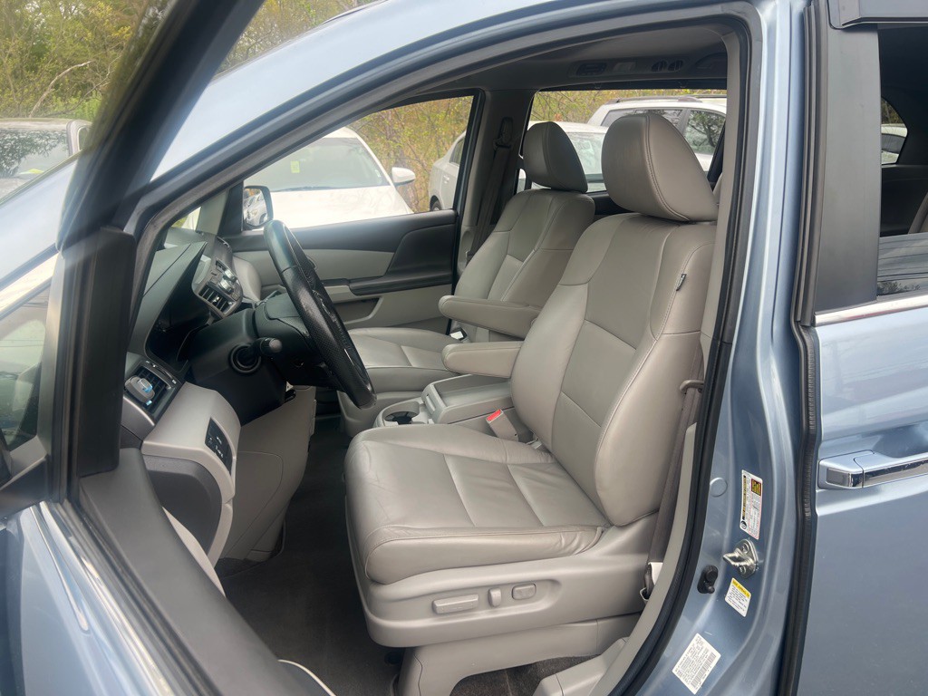 2012 Honda Odyssey Image 12