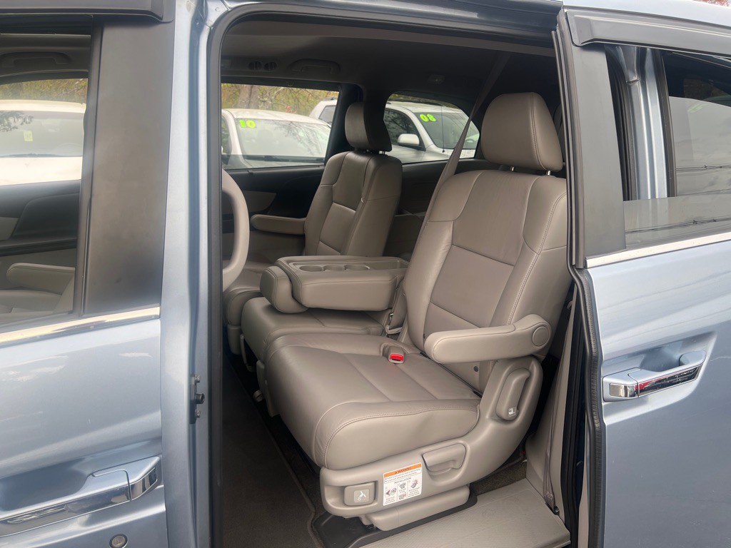 2012 Honda Odyssey Image 13