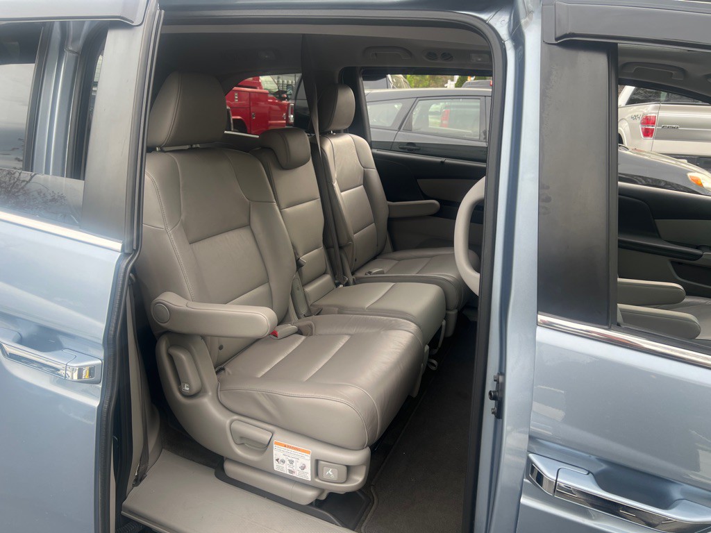 2012 Honda Odyssey Image 18