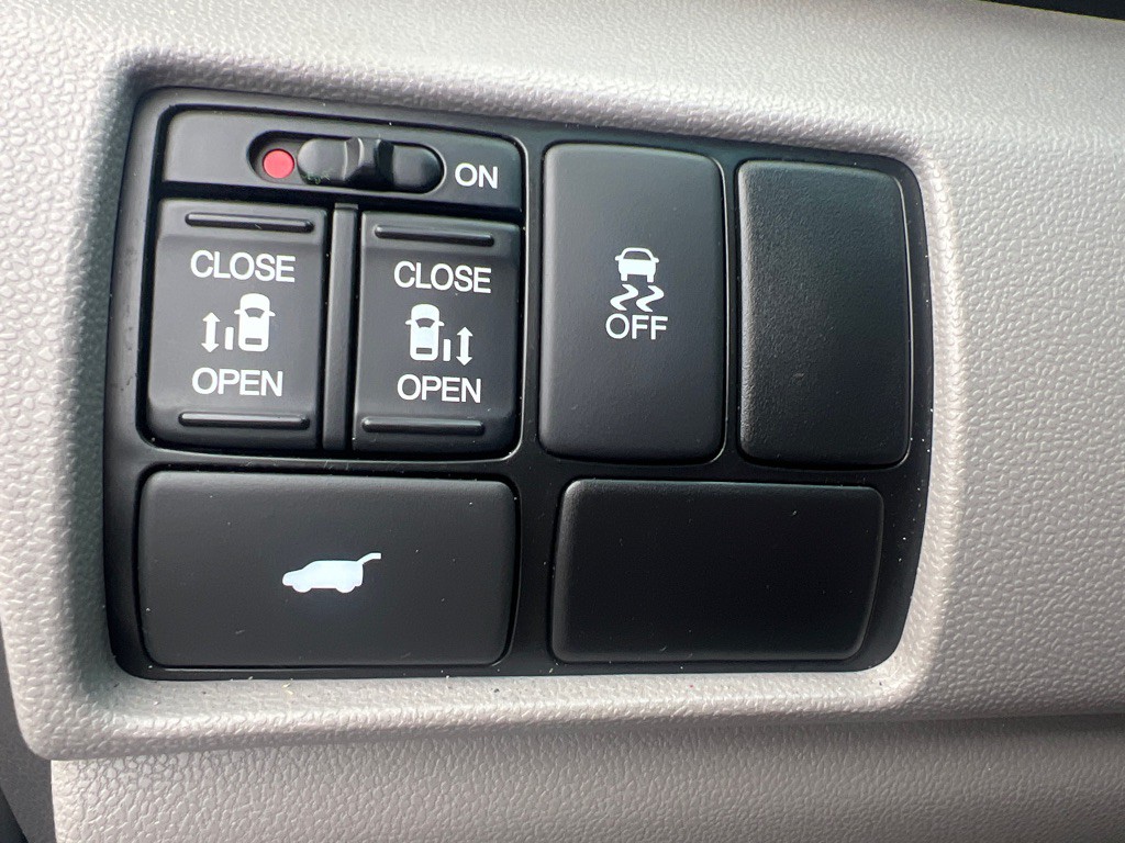 2012 Honda Odyssey Image 28