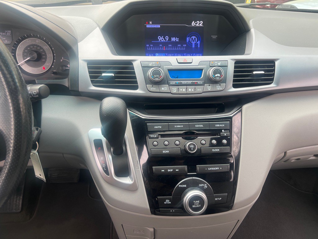 2012 Honda Odyssey Image 34
