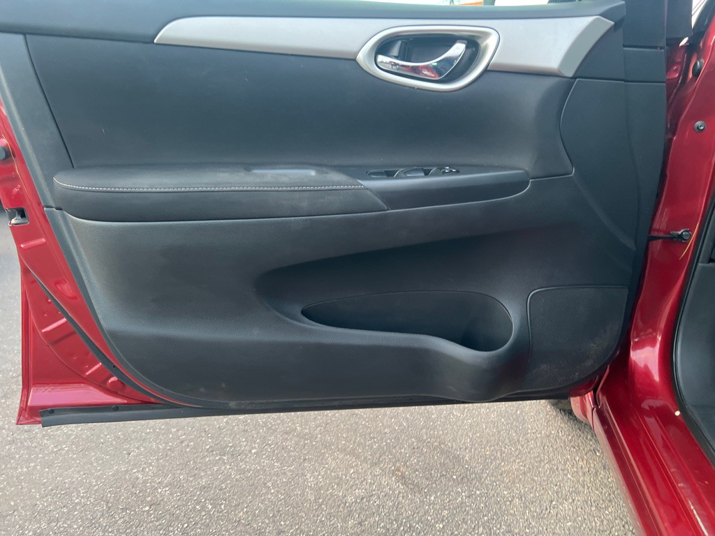 2015 Nissan Sentra Image 9