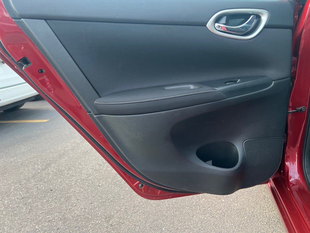 2015 Nissan Sentra Image 10