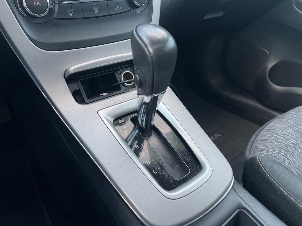 2015 Nissan Sentra Image 26