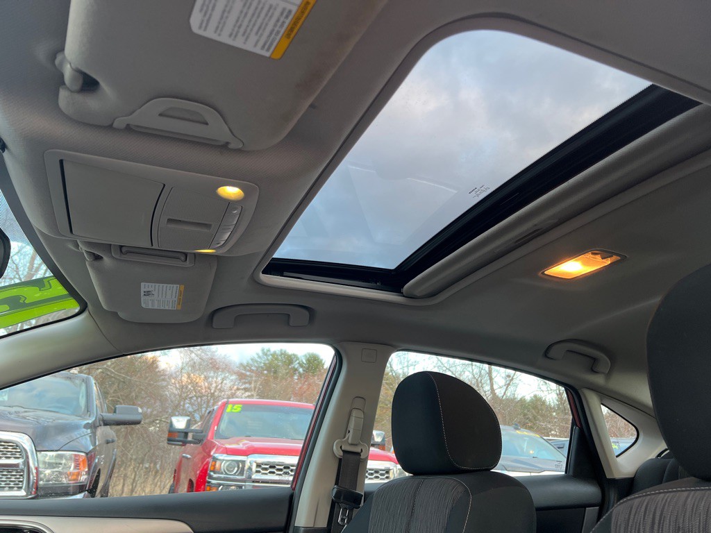 2015 Nissan Sentra Image 27