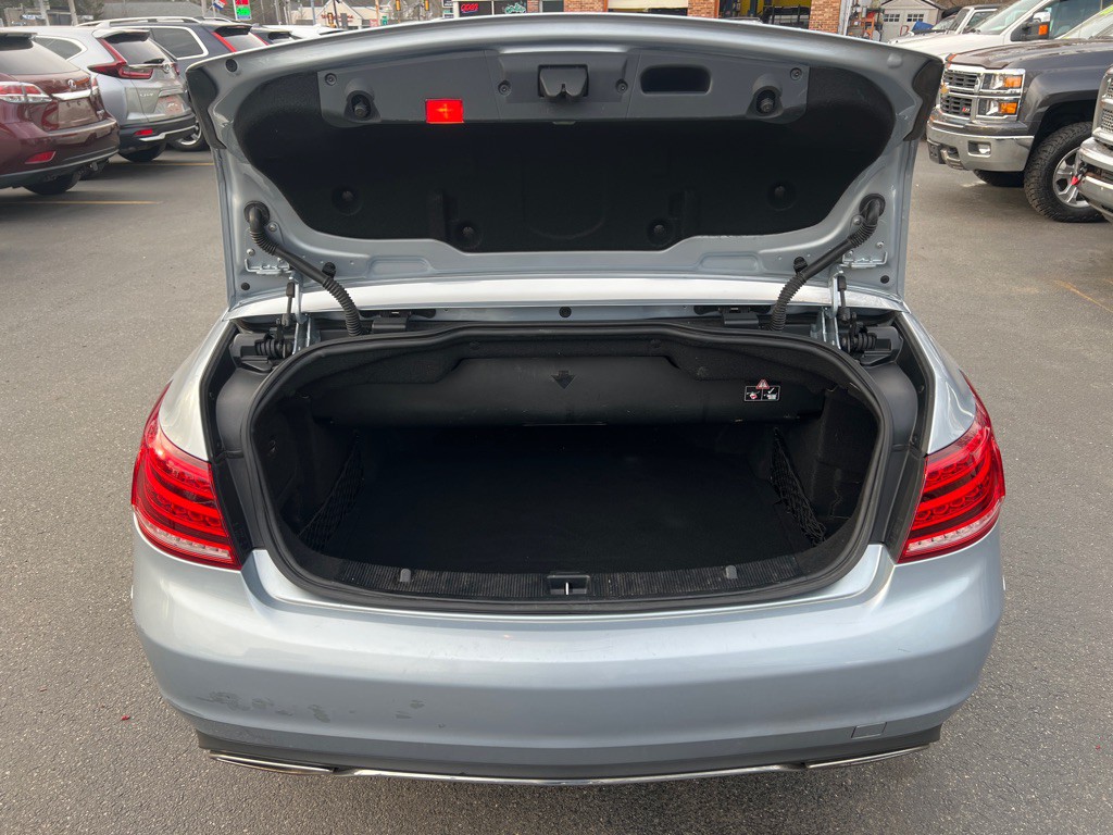 2016 Mercedes-Benz E-Class Image 5