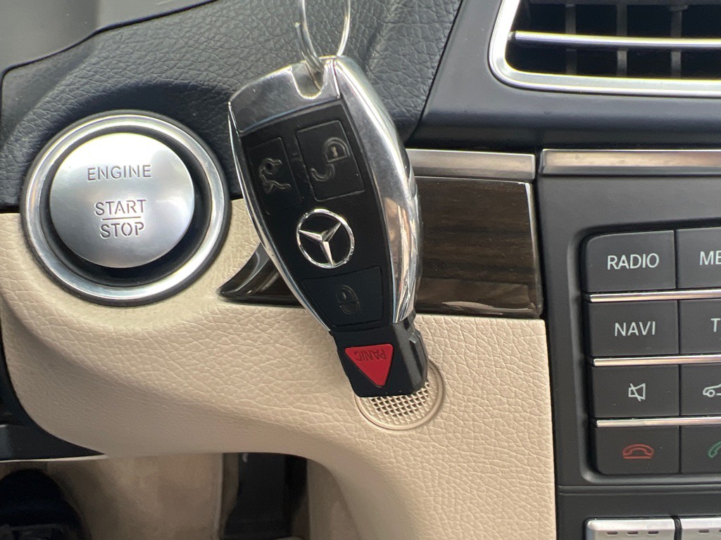 2016 Mercedes-Benz E-Class Image 31