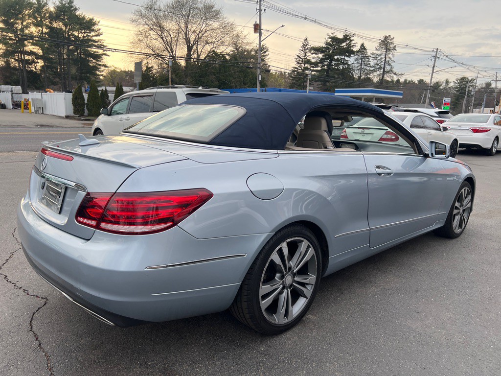 2016 Mercedes-Benz E-Class Image 37
