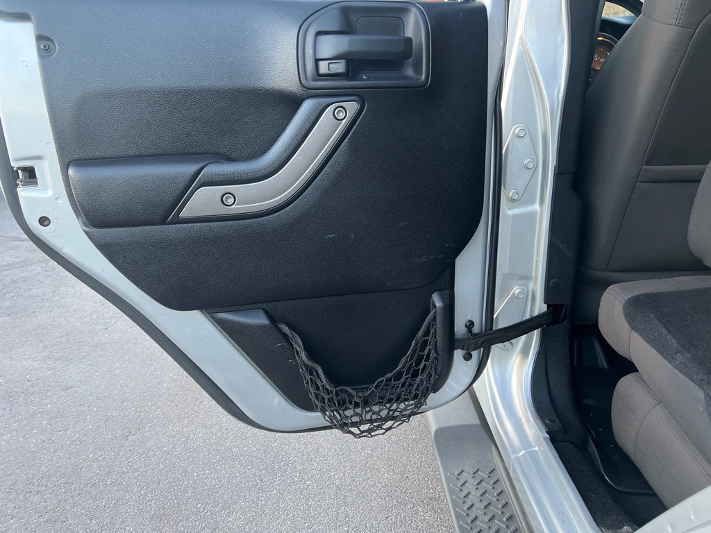 2011 Jeep Wrangler Unlimited Image 12
