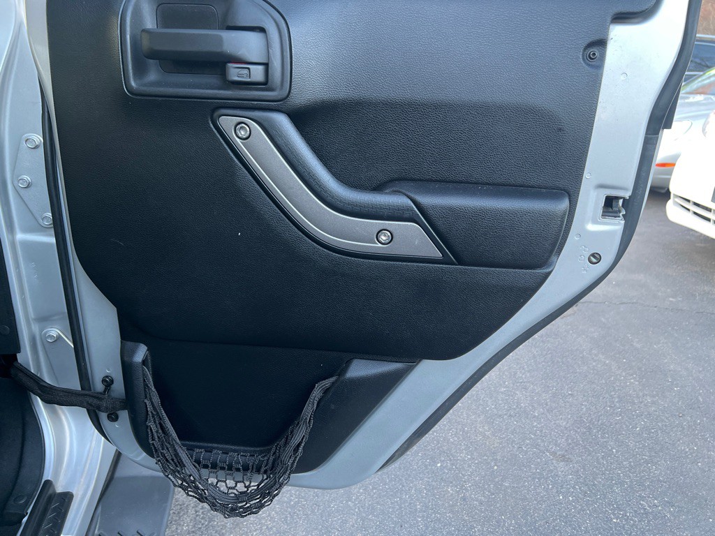 2011 Jeep Wrangler Unlimited Image 14