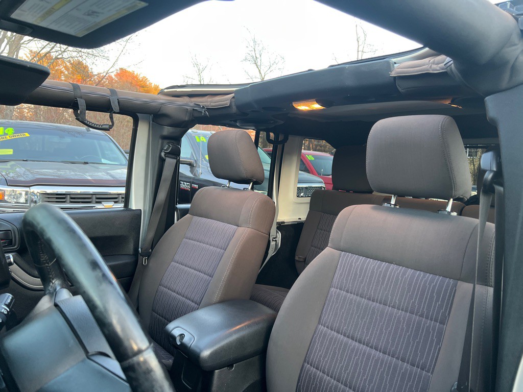 2011 Jeep Wrangler Unlimited Image 29