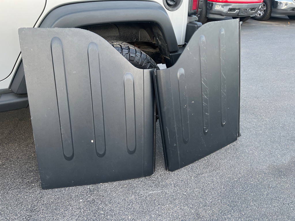 2011 Jeep Wrangler Unlimited Image 30